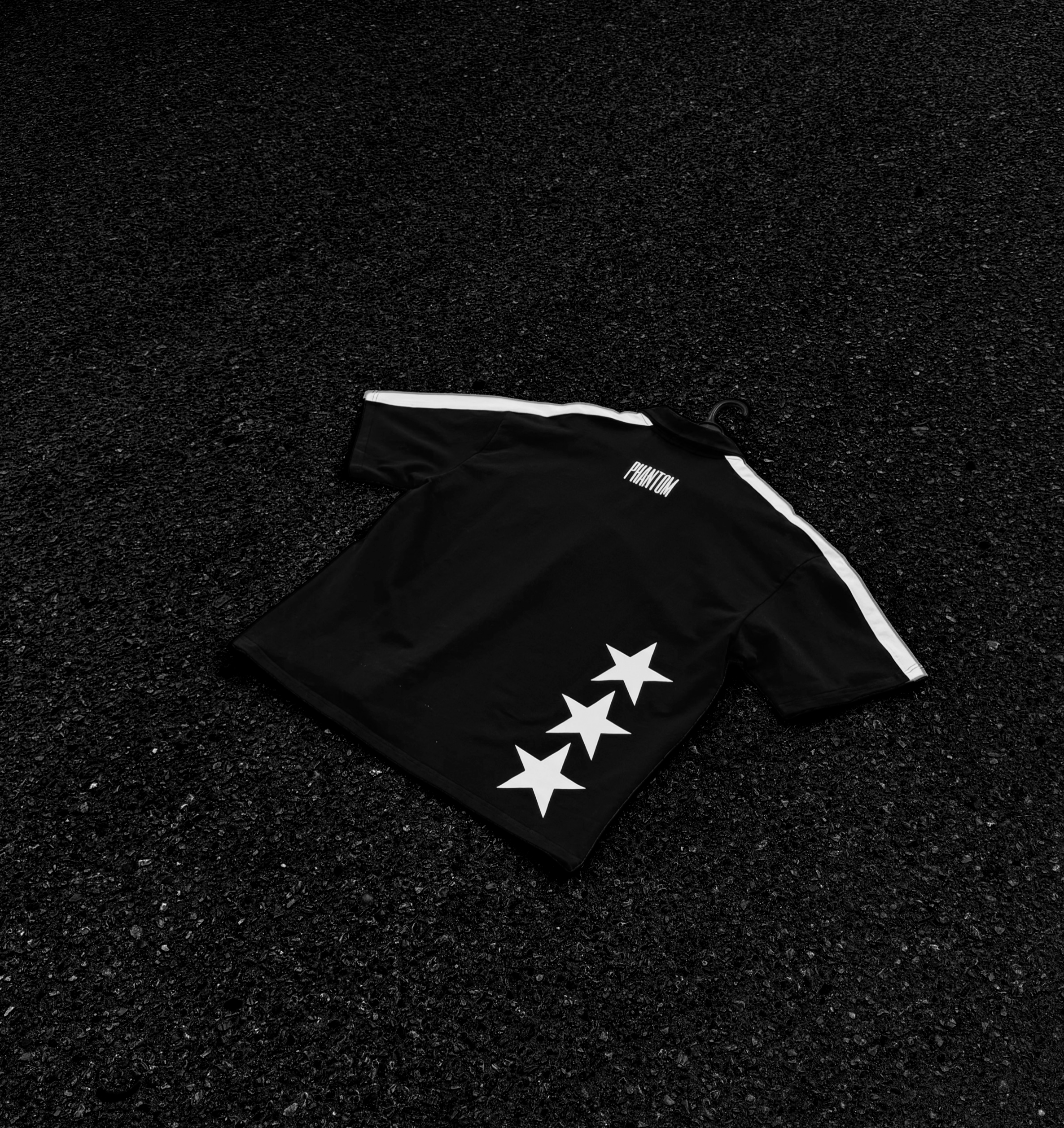 Yin (black)